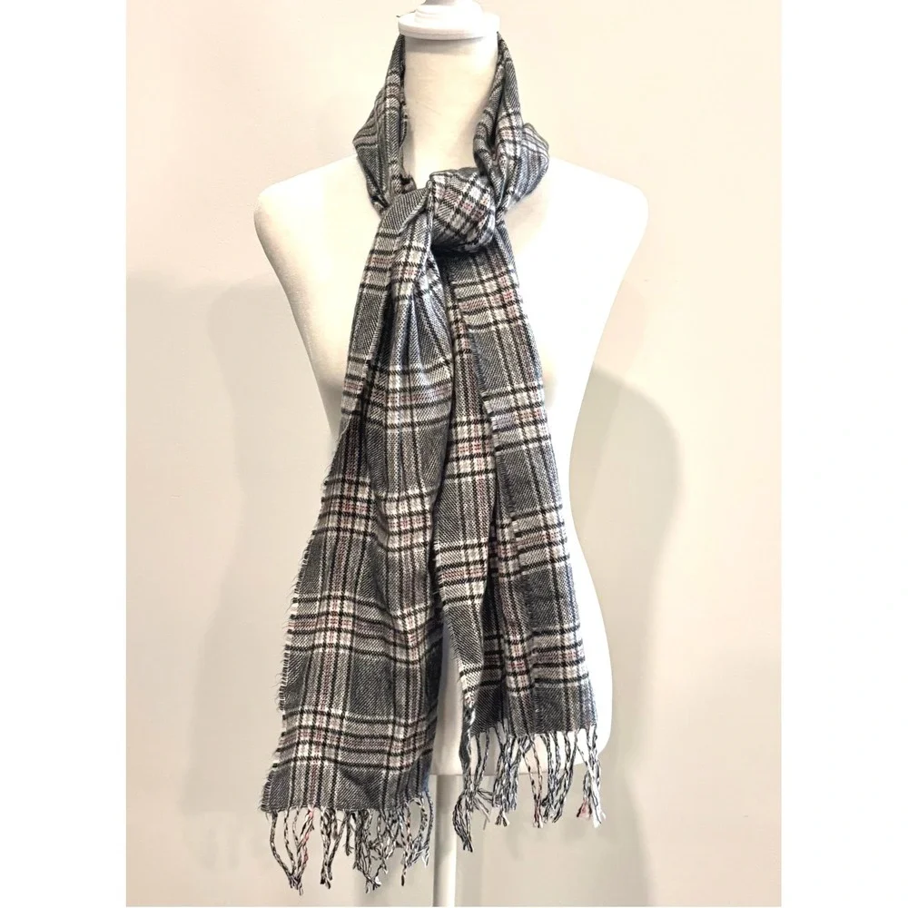 Cashmere Scarf Plaid Fringe Made in Scotland Quiet Luxury Preppy Classic 21257